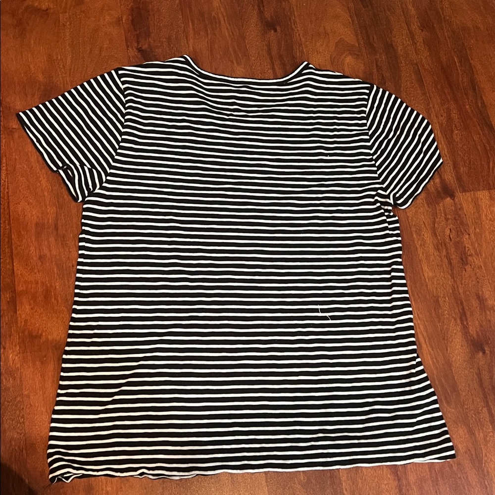 𝅺SIZE large J.Crew Mercantile black and white striped  T-shirt - Picture 2 of 4